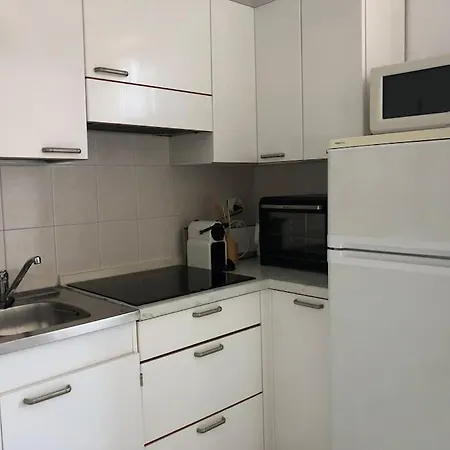 Apartment 28 M2 Au Calme A Menton