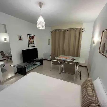 Apartment 28 M2 Au Calme A Menton